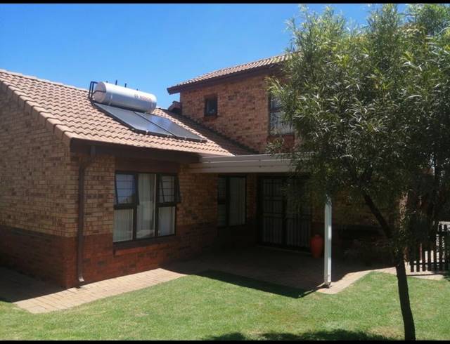 3 BEDROOM PROPERTY TO RENT IN DIE HOEWES